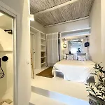 Loft 1 Beachfront Porto Faro Apartment *