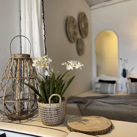 Loft 1 Beachfront Porto Faro 아파트 팔라우