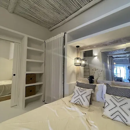 Loft 1 Beachfront Porto Faro 팔라우
