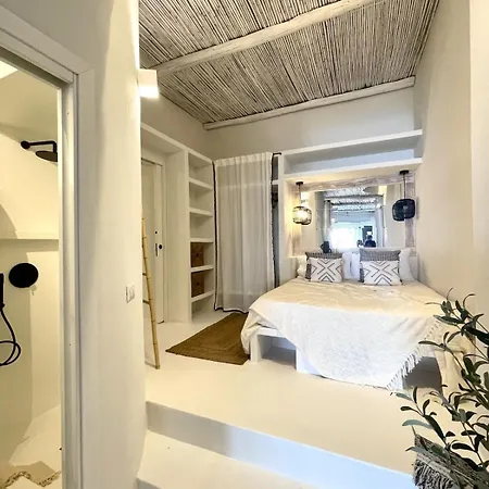 Loft 1 Beachfront Porto Faro 아파트 *