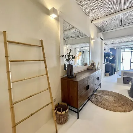 Loft 1 Beachfront Porto Faro 아파트