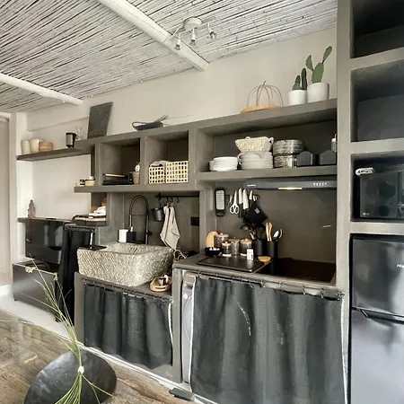 Loft 1 Beachfront Porto Faro Apartment *