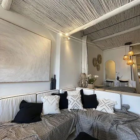 Loft 1 Beachfront Porto Faro Apartment *